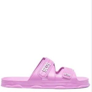 GCDS Logo Pool Slides